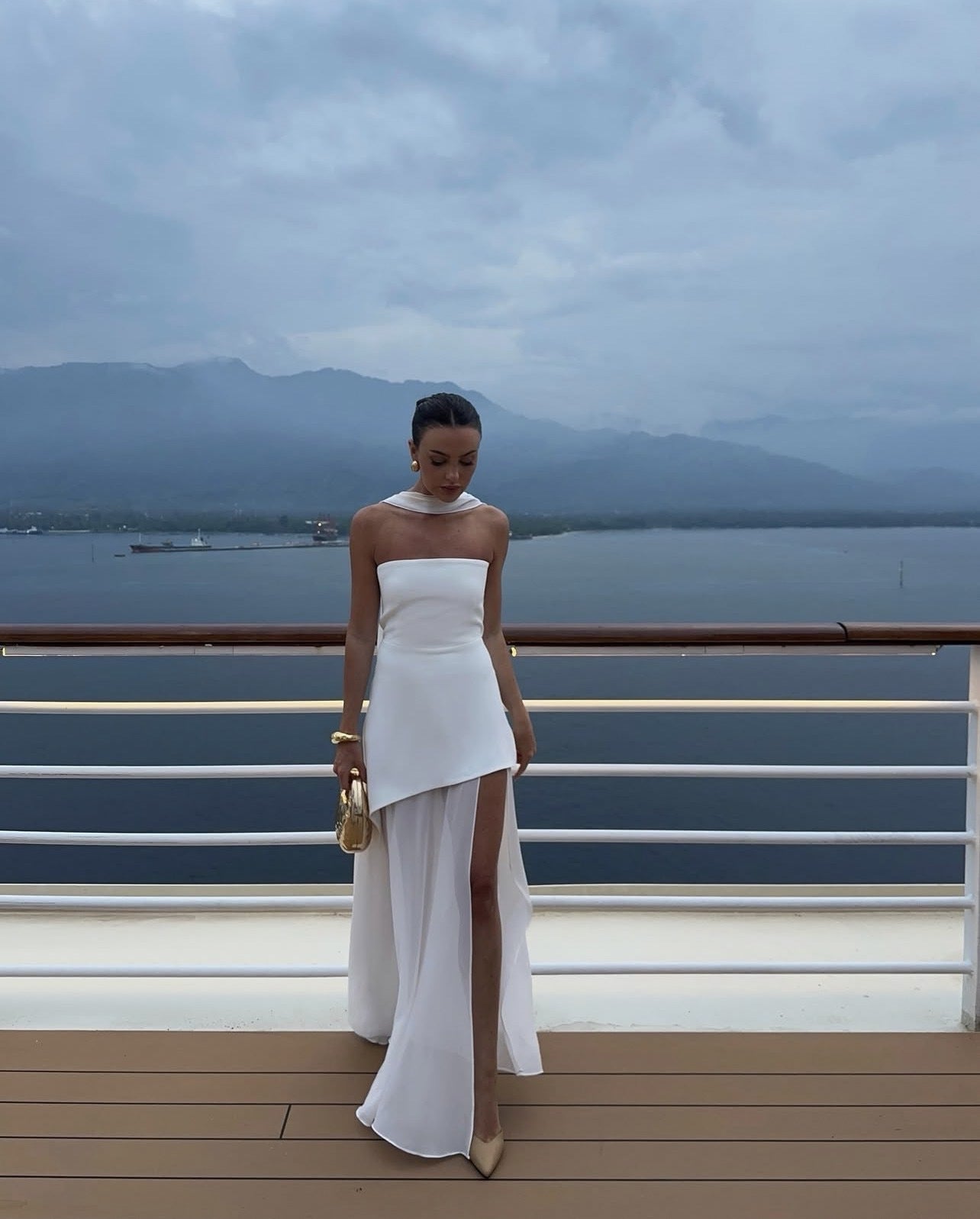 Galatea | Elegant Asymmetrical Dress