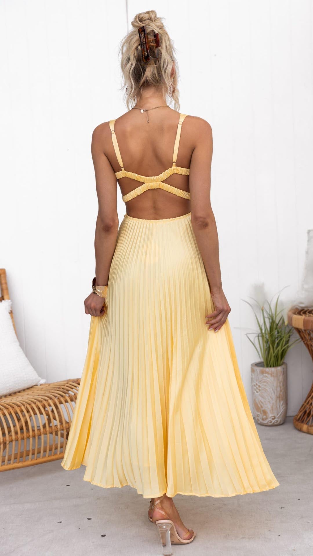 Alexandra | Radiant Pleated Elegance